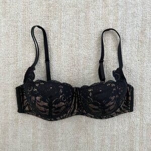 Vintage Y2K 2002 Victoria’s Secret Black Lace Bra 34C